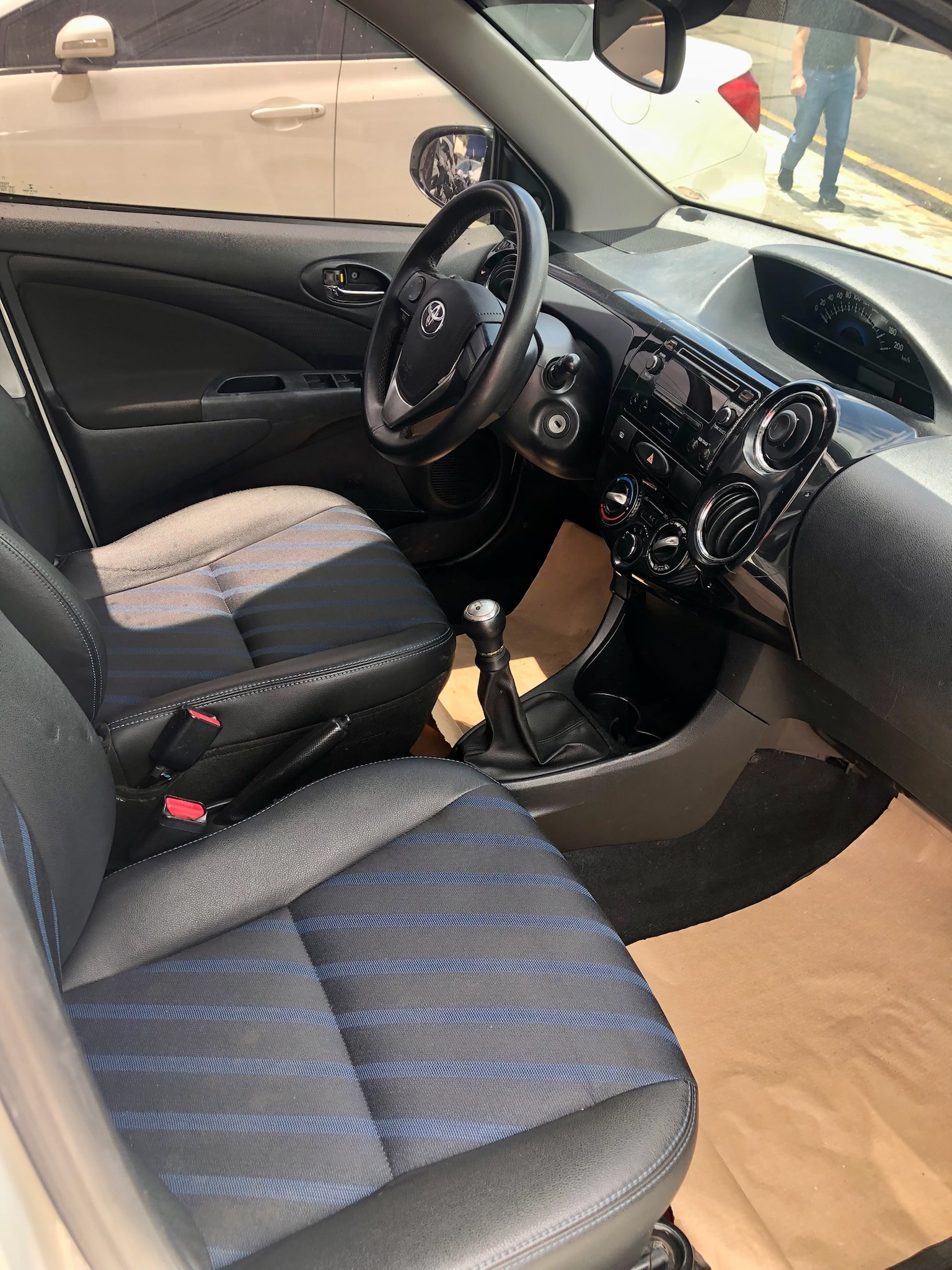 Nissan Versa-6