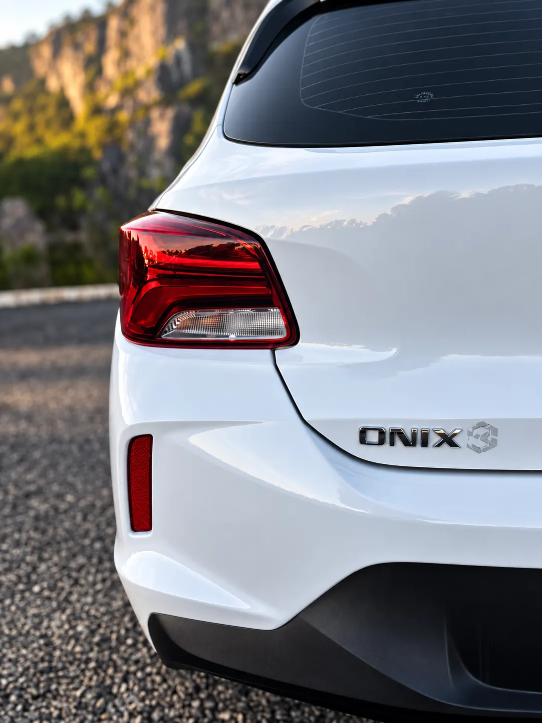 Chevrolet Onix LT 1.0-3