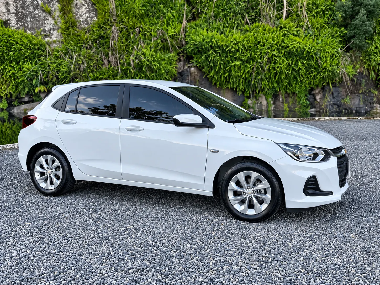 Chevrolet Onix LT 1.0-2